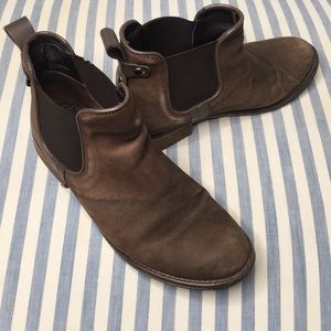 🦋Steve Madden slip on booties